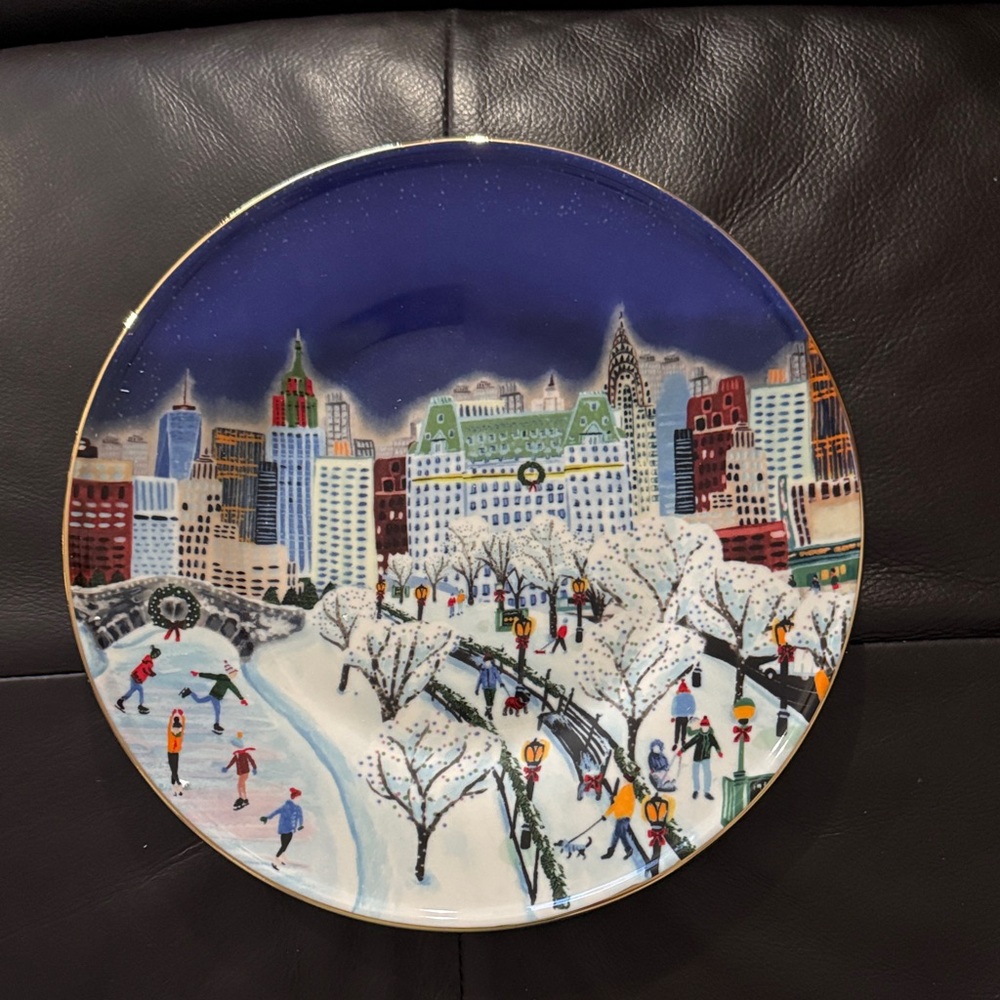 Anthropologie Winter Cityscape Plate - Blue and White
